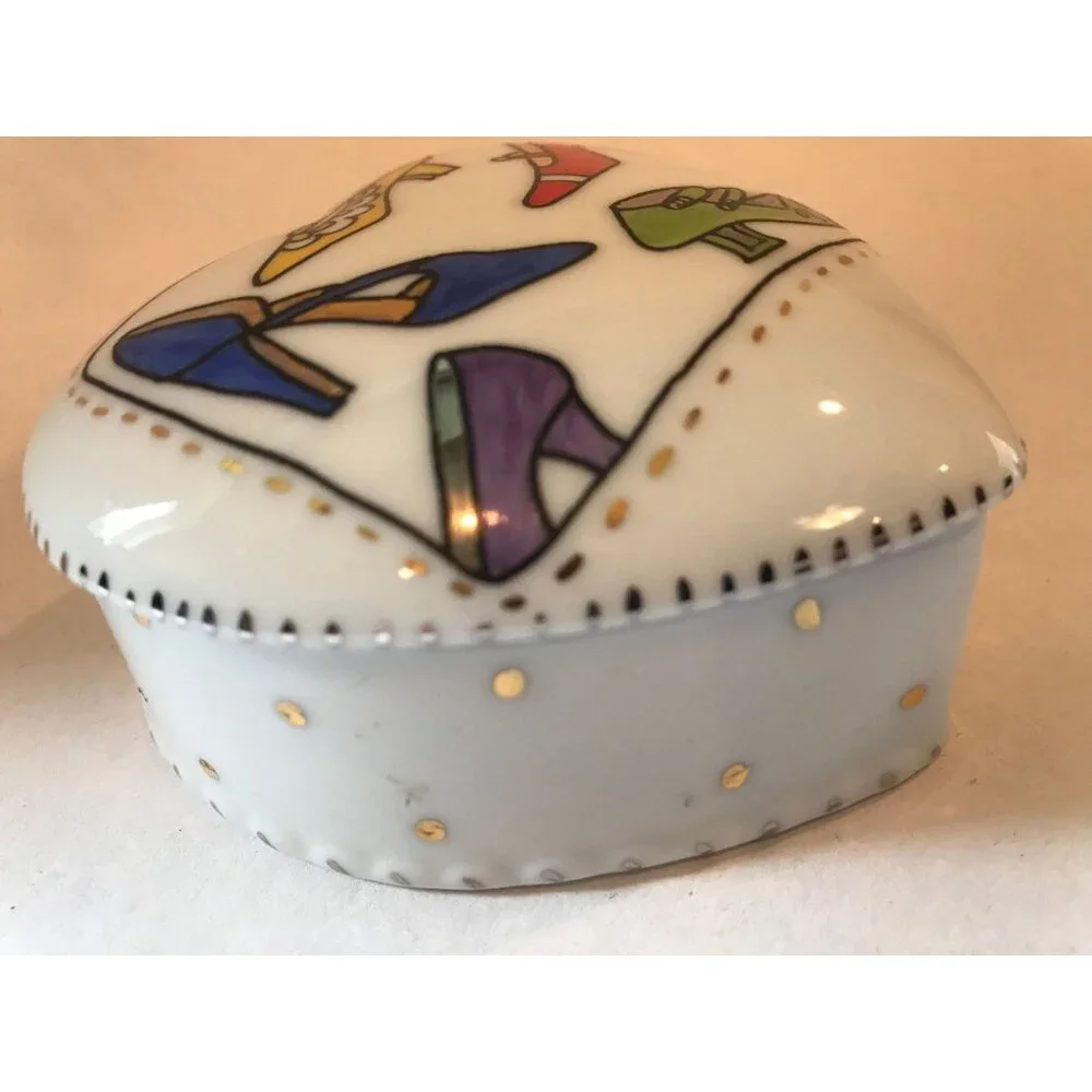 Vintage Deux Amies 11 Friends Handpainted High Heal Shoes Ceramic Heart Shaped